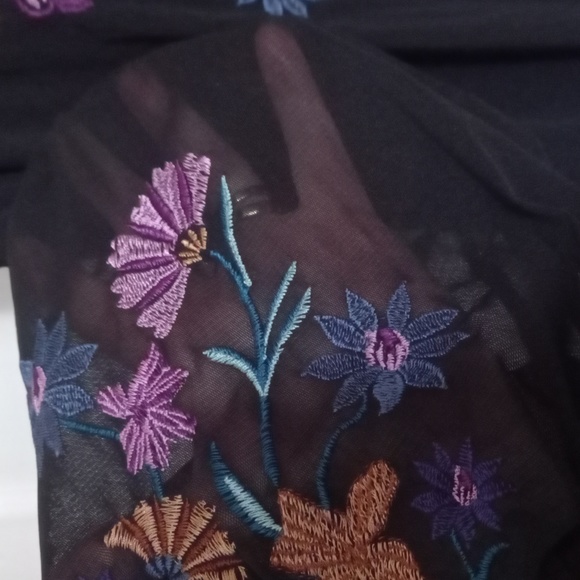 Style & Co embroidered top - Picture 3 of 9